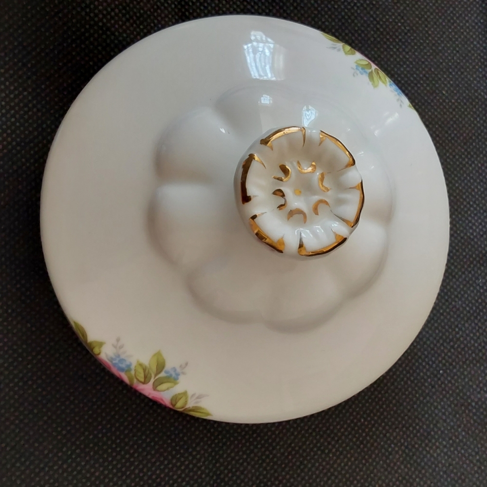 Covered Butter Royal Albert bone china Tranquility pattern